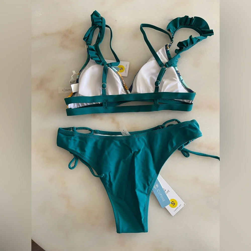 Bikini Set - Sweet Floral Ruffled. - Picture 2 of 5
